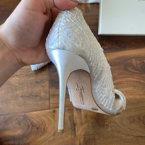 Vince Camuto Bridal beaded Satin Pump size 8 - Picture 6 of 10